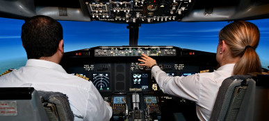 VIDEO-TRAINING: Führungskräfte lernen von Airline-Piloten